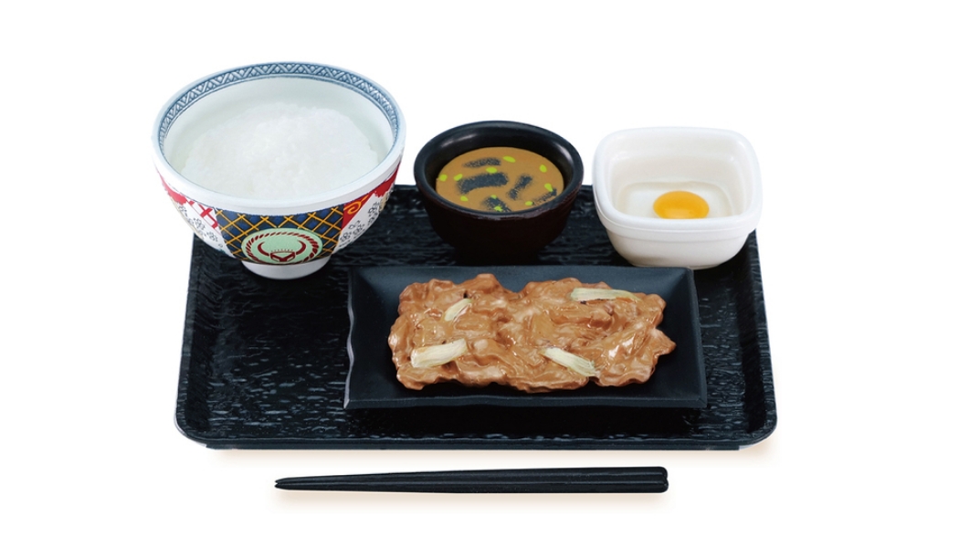 【新商品】ねぎ玉牛丼や牛すき鍋など吉野家で提供される実在のメニューをミニチュアフィギュア化した「吉野家 ミニチュアコレクション 第2弾」が2022年10月下旬にカプセルトイなどで発売が決定画像