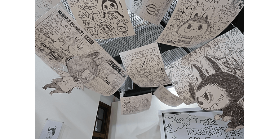 THE MONSTERS 10周年記念展 東京「MONSTERS BY MONSTERS: NOW AND THEN」会場風景